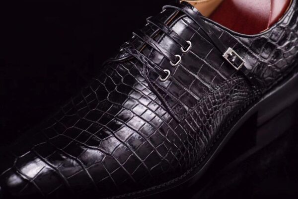 Lace-Up Shoes In Black Crocodile Skin Leather - Image 4