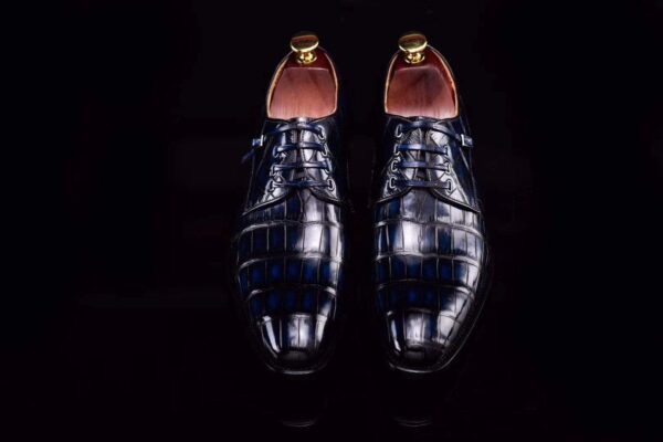 Lace-Up Shoes In Dark Blue Crocodile Skin Leather