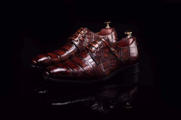 Lace-Up Shoes In Retro Brown Crocodile Skin Leather - Image 7