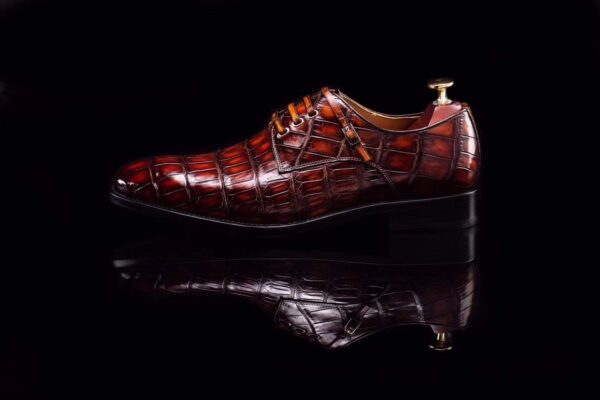 Lace-Up Shoes In Retro Brown Crocodile Skin Leather - Image 6